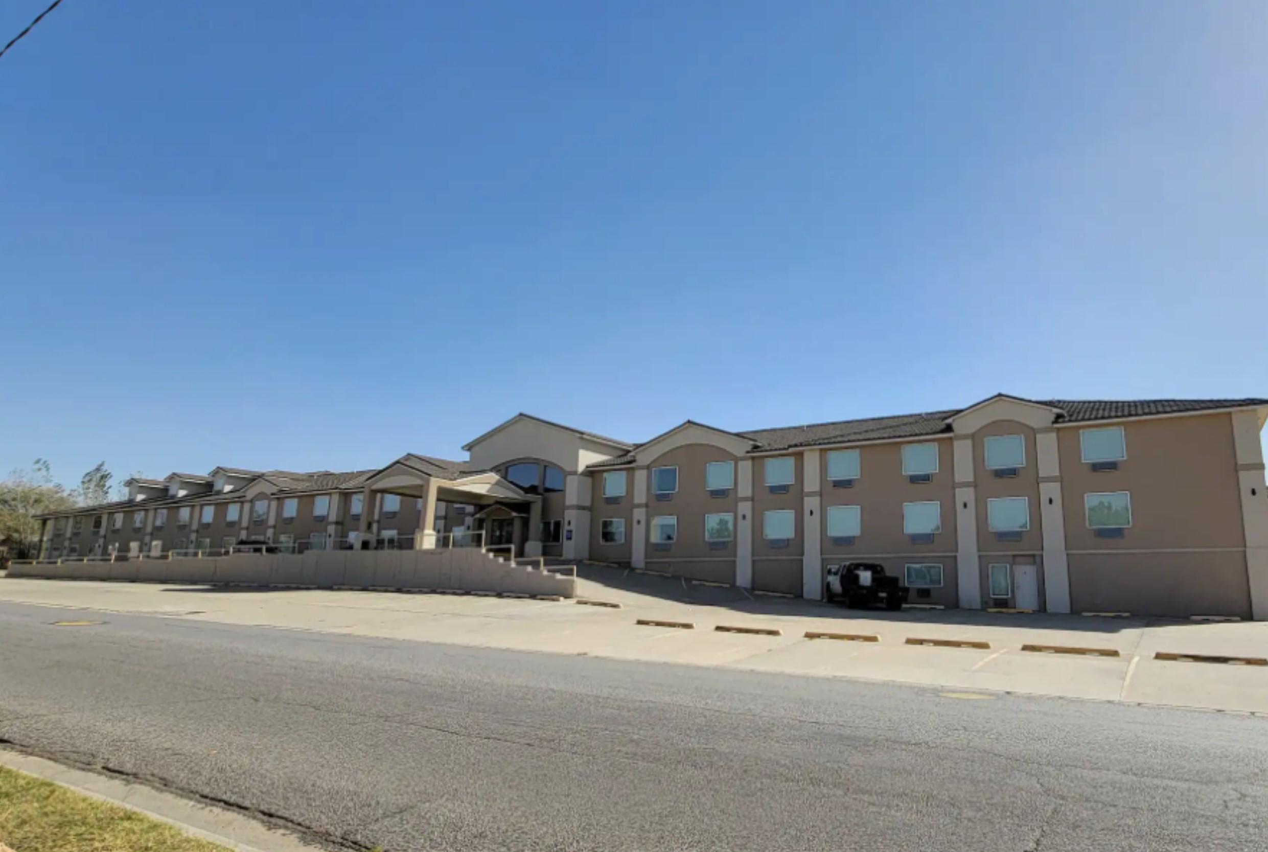 Fairbridge Inn & Suites Canadian Eksteriør bilde